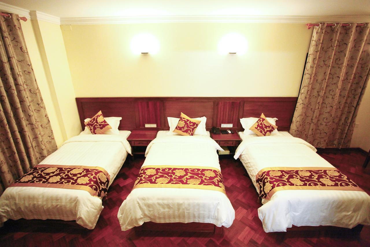 מנדלאי The Home Hotel מראה חיצוני תמונה