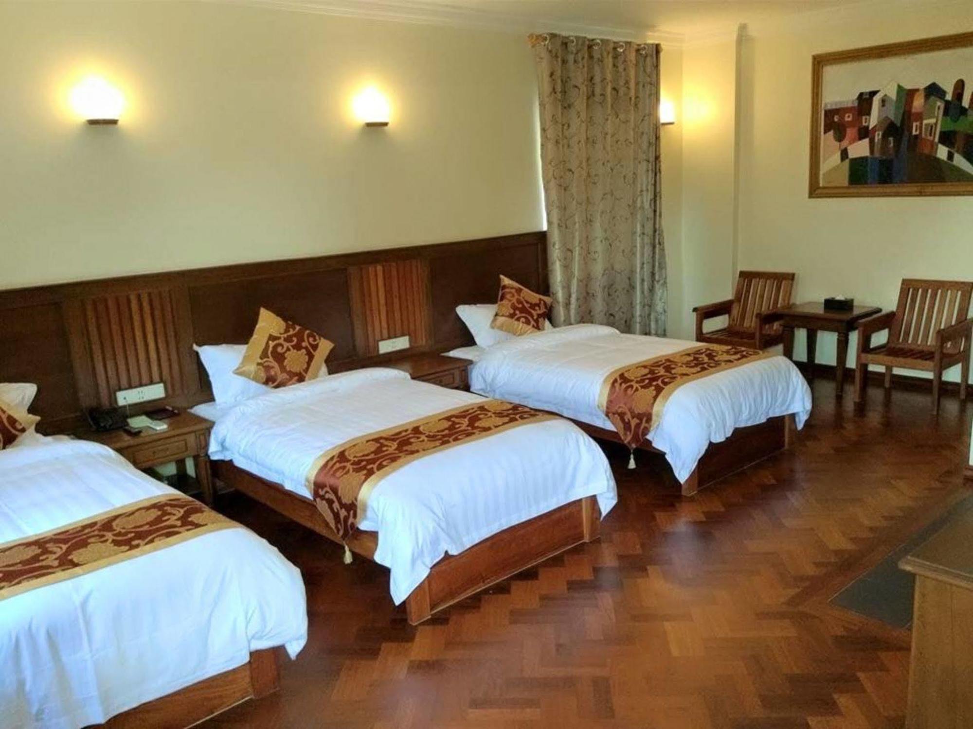 מנדלאי The Home Hotel מראה חיצוני תמונה
