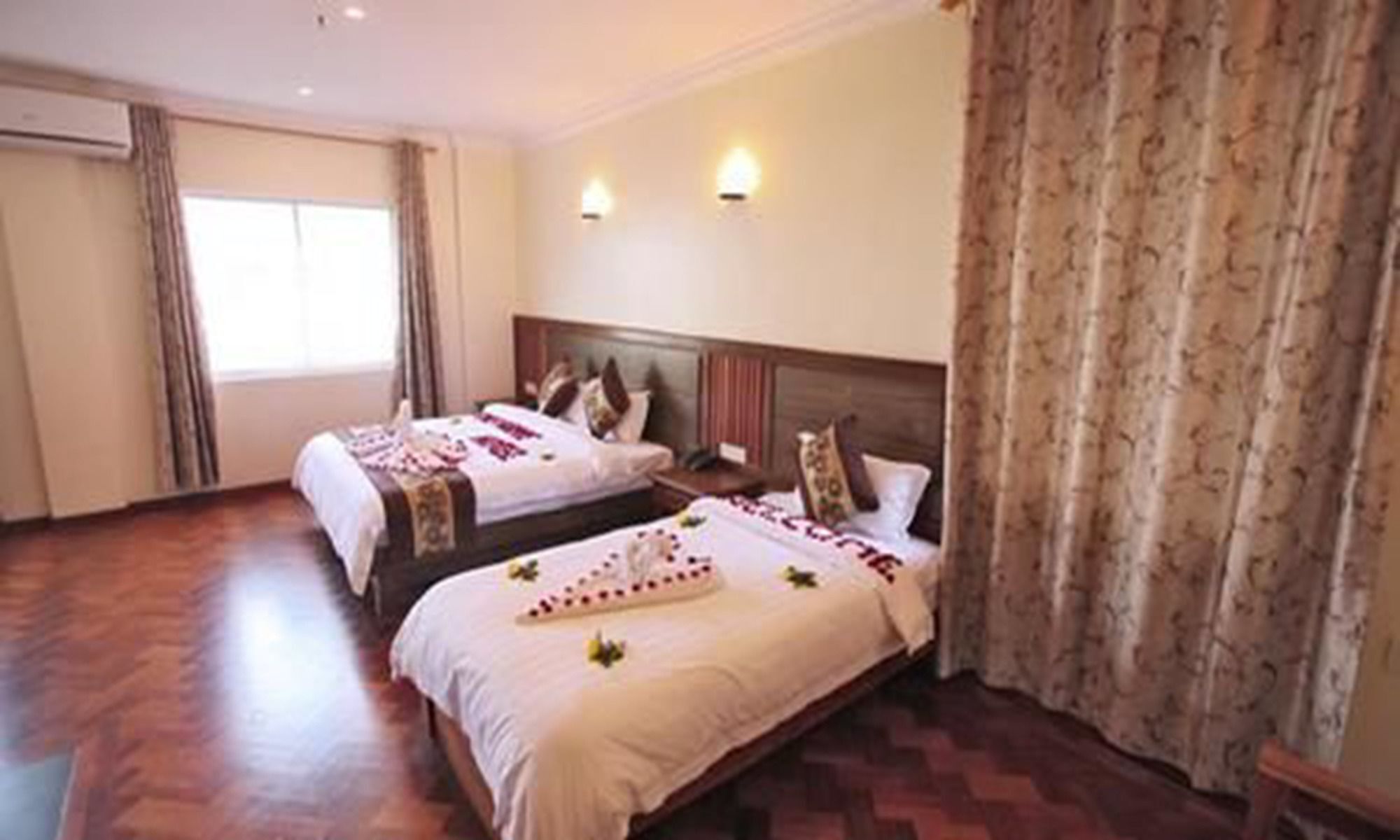 מנדלאי The Home Hotel מראה חיצוני תמונה