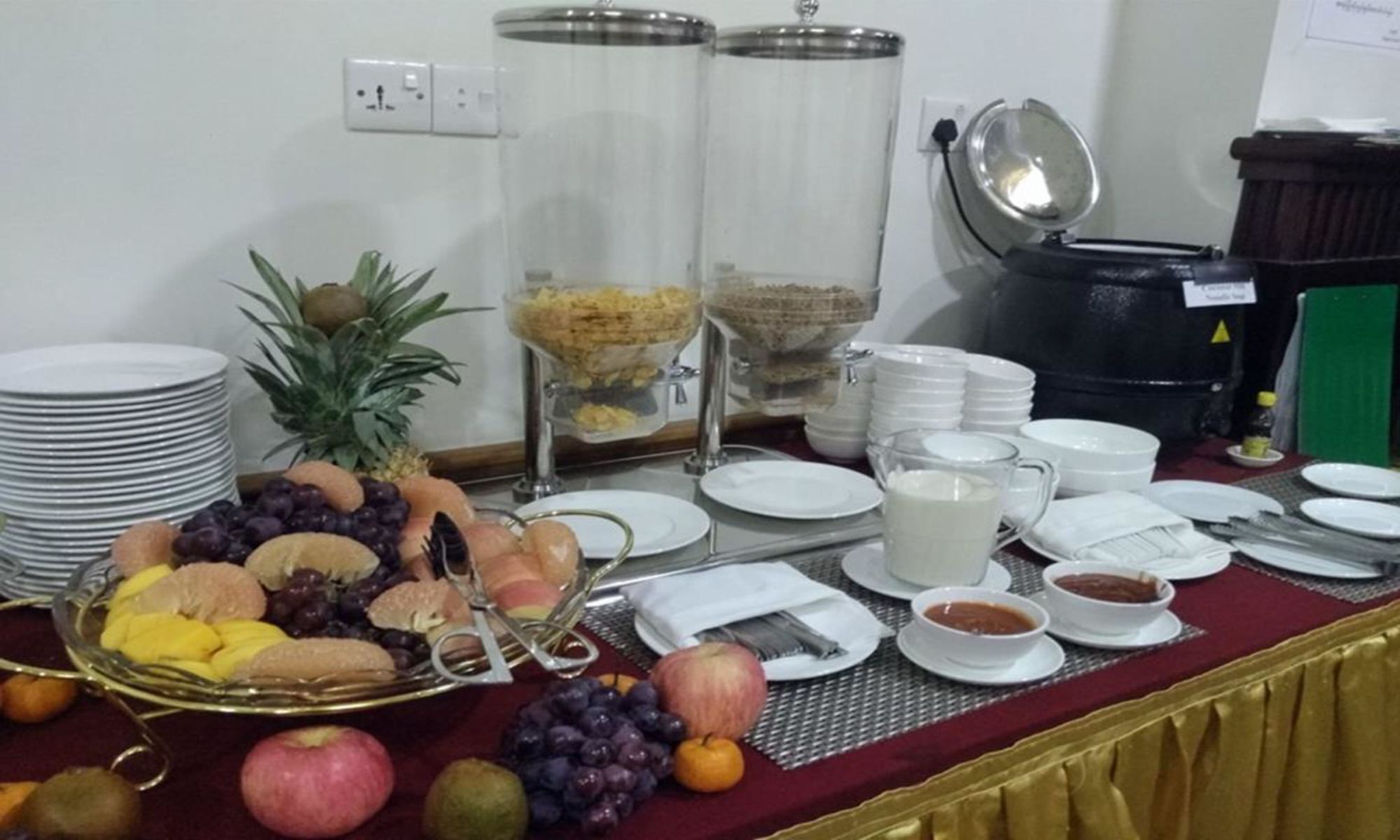 מנדלאי The Home Hotel מראה חיצוני תמונה