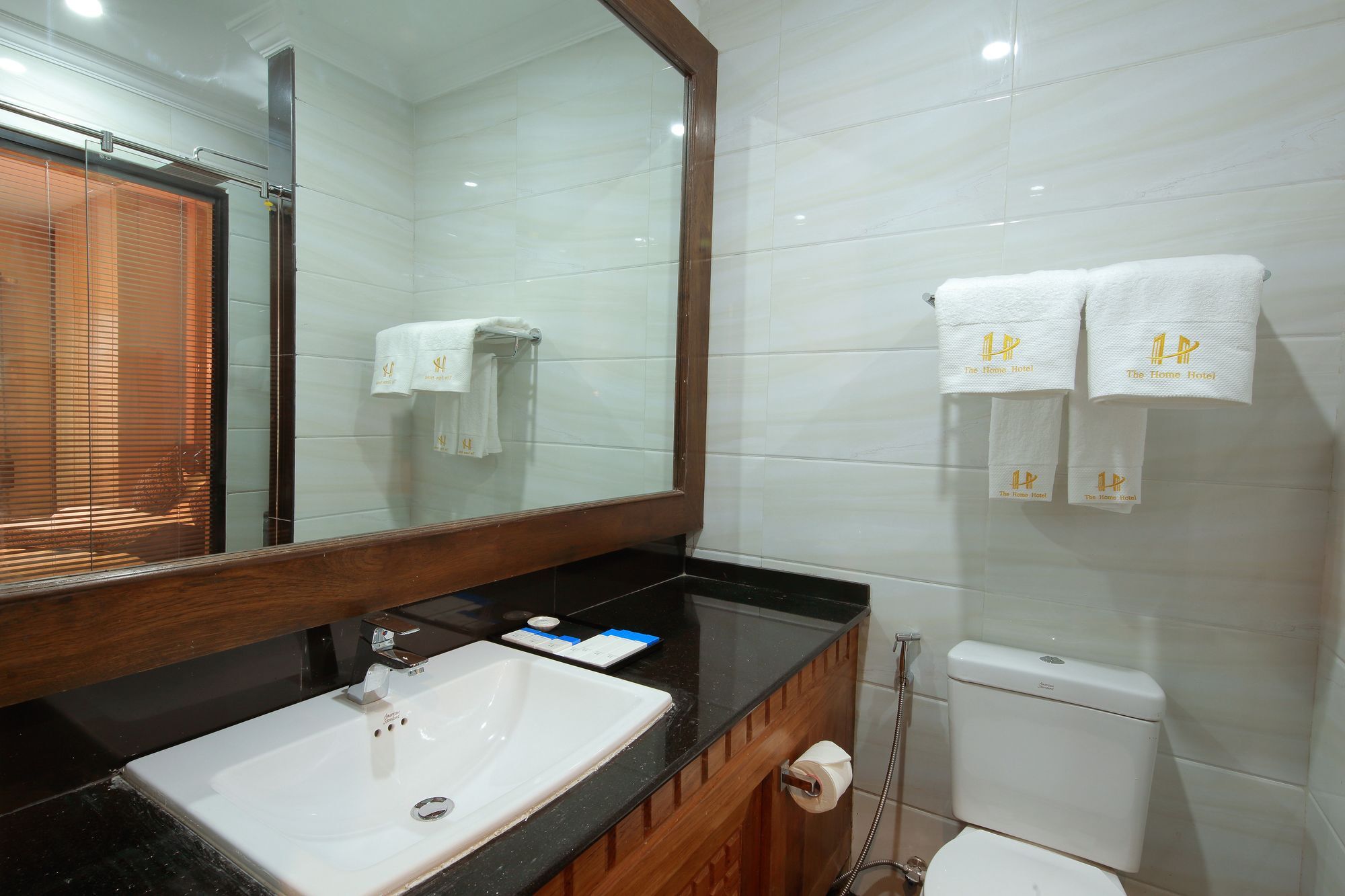 מנדלאי The Home Hotel מראה חיצוני תמונה
